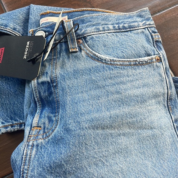 Levi's Premium Wedgie Icon High-Rise Jeans
 in Athens Asleep - Picture 11 of 11